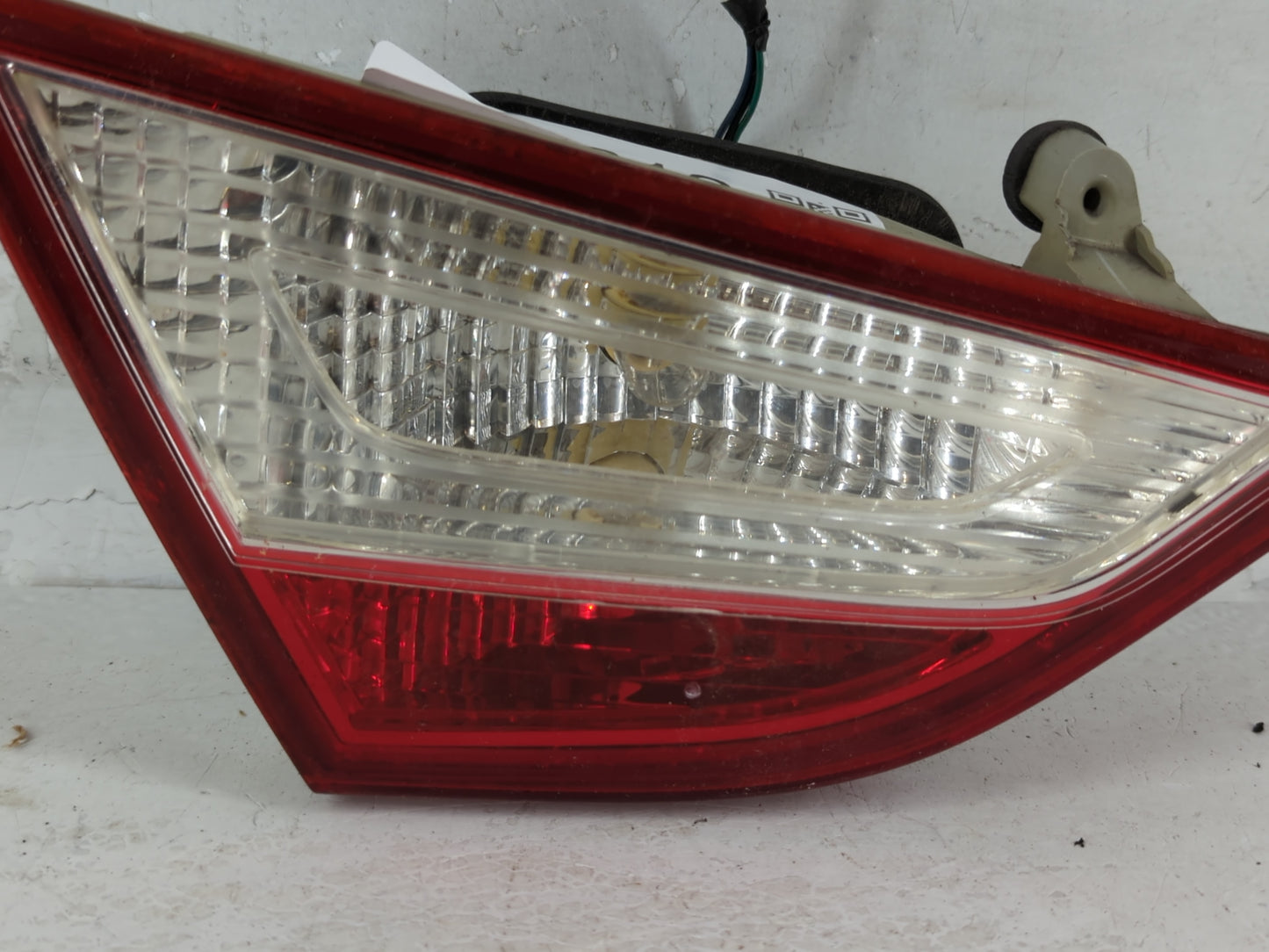 2011-2014 Hyundai Sonata Tail Light Assembly Driver Left OEM P/N:92403-3Q Fits Fits 2011 2012 2013 2014 OEM Used Auto Parts - Oemusedautoparts1.com
