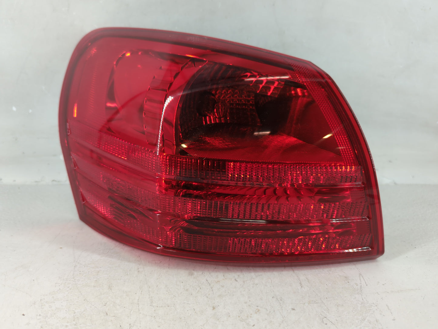 2008-2015 Nissan Rogue Tail Light Assembly Driver Left OEM Fits Fits 2008 2009 2010 2011 2012 2013 2014 2015 OEM Used Auto Parts - Oemusedautoparts1.com