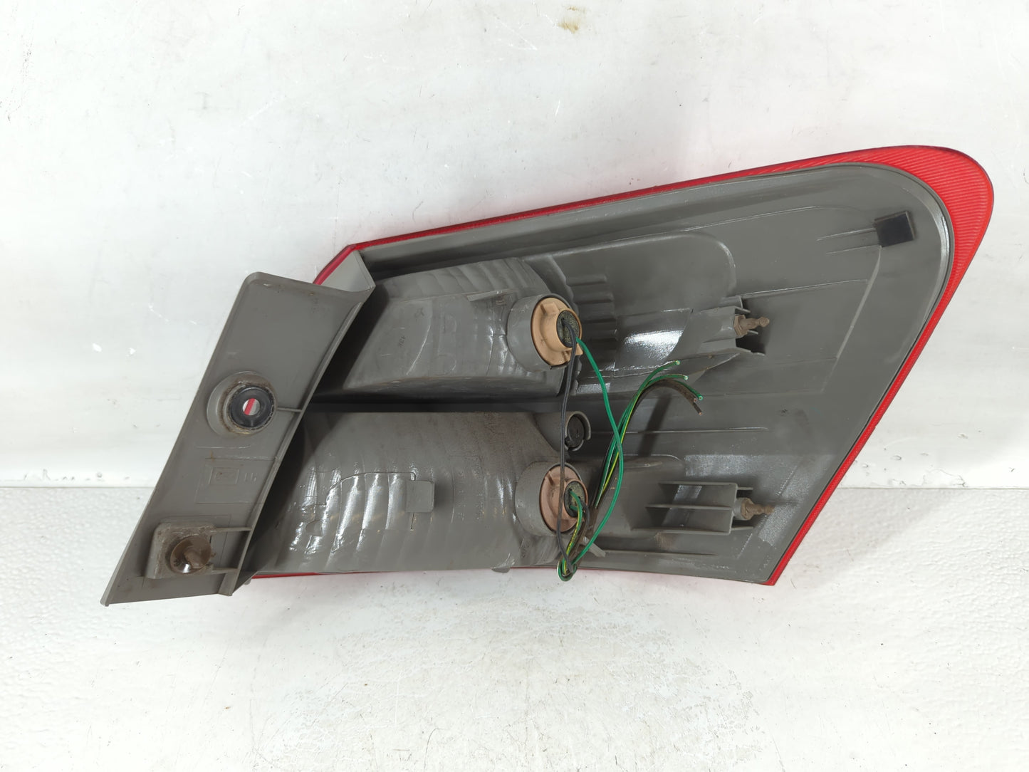 2008-2015 Nissan Rogue Tail Light Assembly Driver Left OEM Fits Fits 2008 2009 2010 2011 2012 2013 2014 2015 OEM Used Auto Parts - Oemusedautoparts1.com