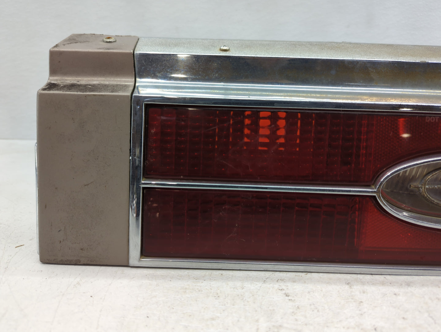 1982 Buick Riviera Tail Light Assembly Passenger Right OEM P/N:5971236 59705481 Fits OEM Used Auto Parts - Oemusedautoparts1.com