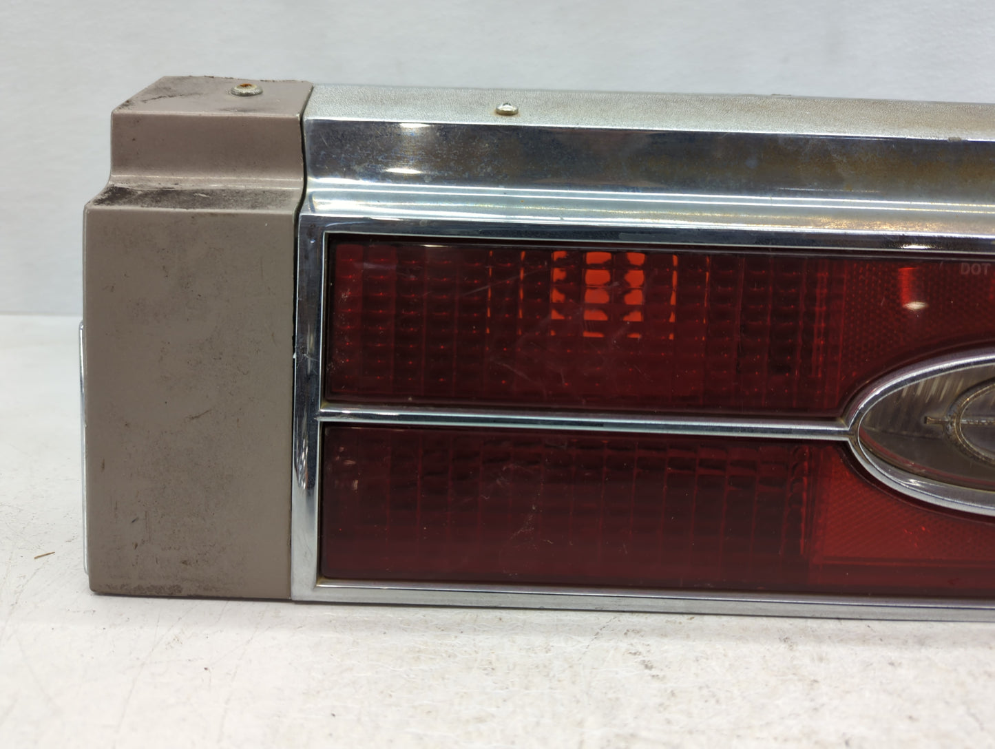 1982 Buick Riviera Tail Light Assembly Passenger Right OEM P/N:5971236 59705481 Fits OEM Used Auto Parts - Oemusedautoparts1.com