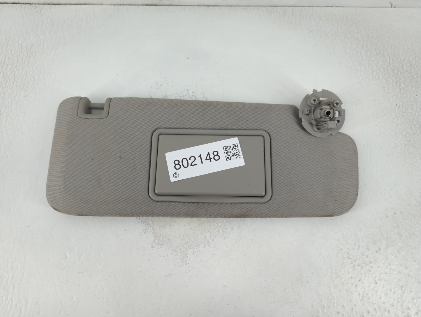 2010-2017 Chevrolet Equinox Sun Visor Shade Replacement Passenger Right Mirror Fits Fits 2010 2011 2012 2013 2014 2015 2016 2017 OEM Used Auto Parts - Oemusedautoparts1.com