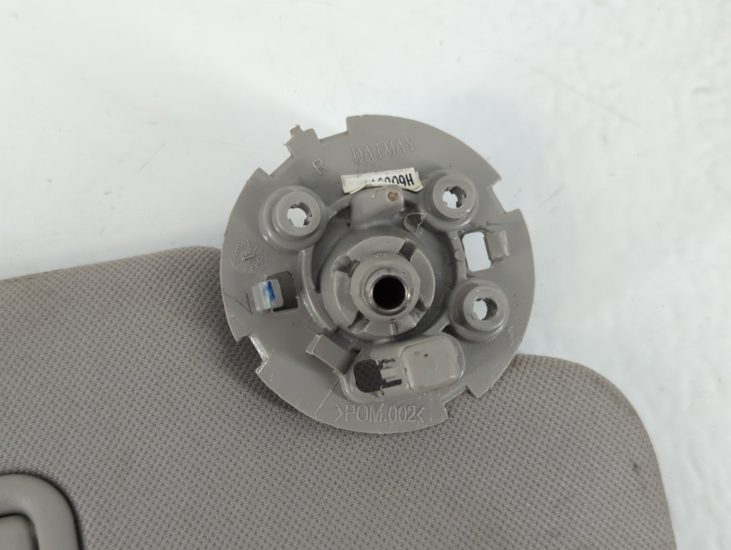 2010-2017 Chevrolet Equinox Sun Visor Shade Replacement Passenger Right Mirror Fits Fits 2010 2011 2012 2013 2014 2015 2016 2017 OEM Used Auto Parts - Oemusedautoparts1.com