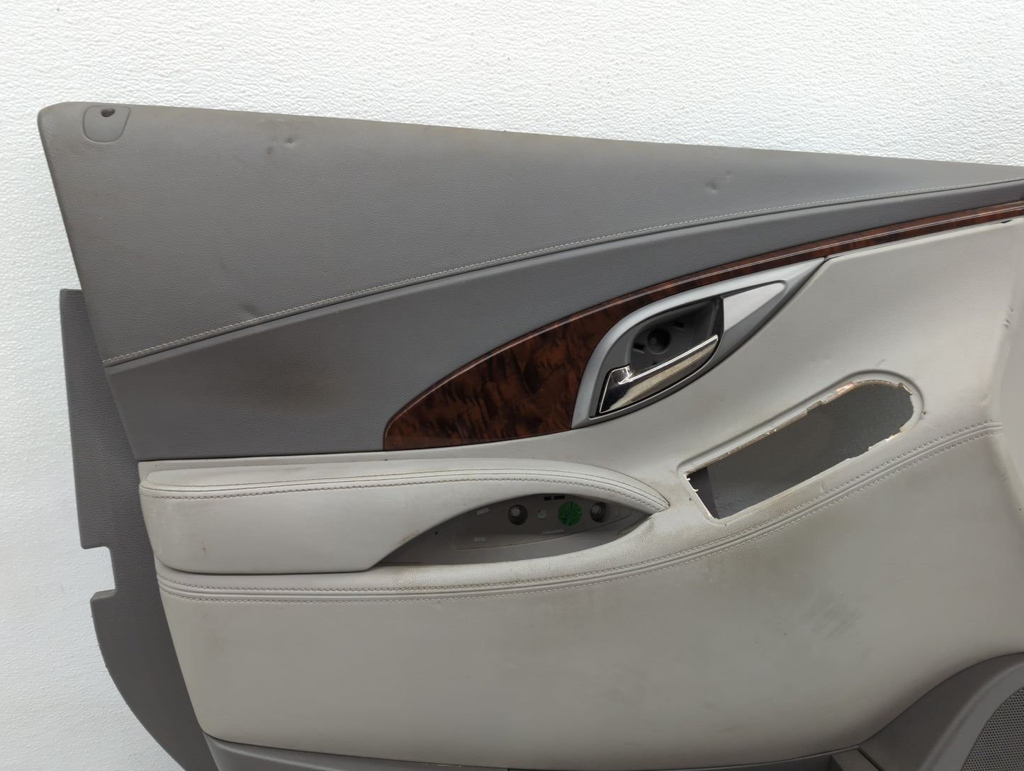 2010 Buick Lacross Front Left Driver Interior Door Panel Trim Grey - Oemusedautoparts1.com