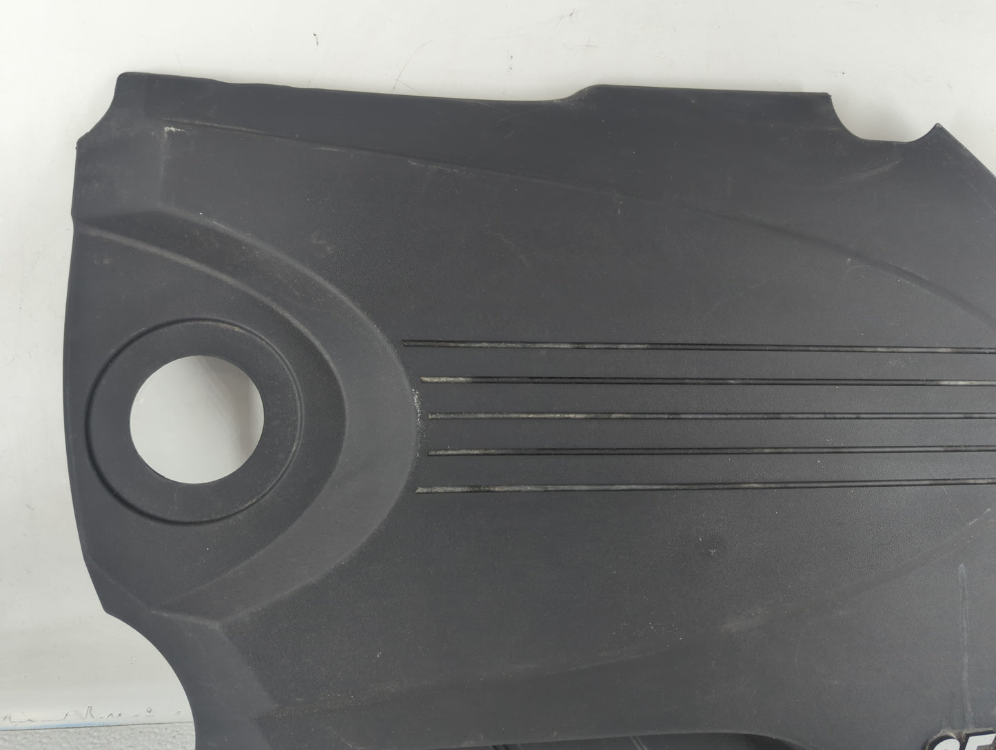 2011 Chevrolet Impala Engine Cover - Oemusedautoparts1.com