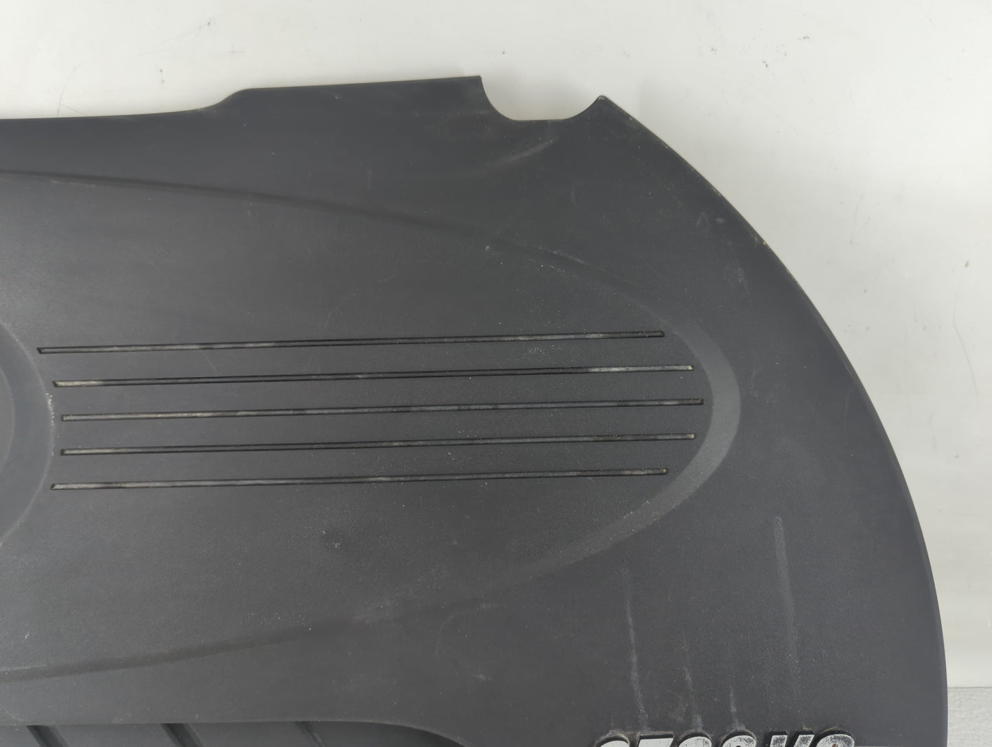 2011 Chevrolet Impala Engine Cover - Oemusedautoparts1.com