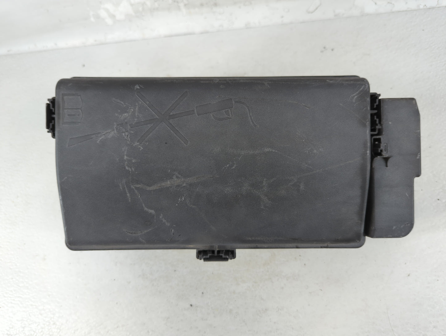 2013 Buick Regal Fusebox Fuse Box Panel Relay Module P/N:22928790-02 Fits OEM Used Auto Parts - Oemusedautoparts1.com