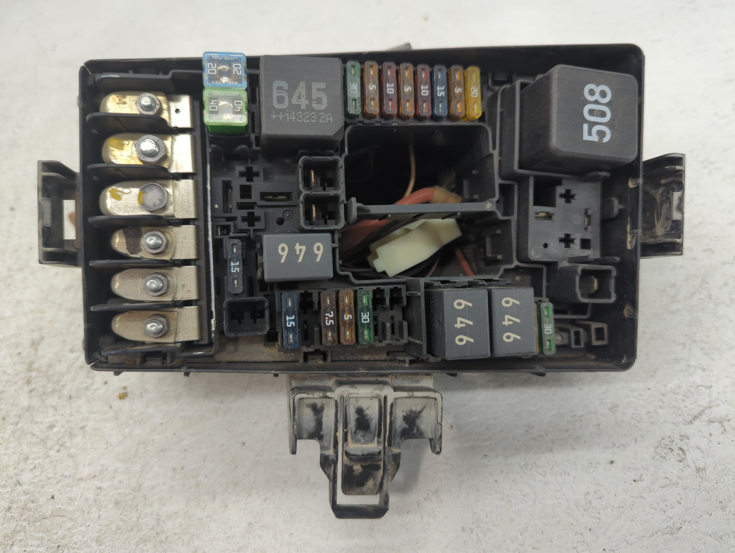 2015-2019 Volkswagen Golf Fusebox Fuse Box Panel Relay Module P/N:5Q0 937 132 A Fits Fits 2015 2016 2017 2018 2019 2020 2021 2022 OEM Used Auto Parts - Oemusedautoparts1.com
