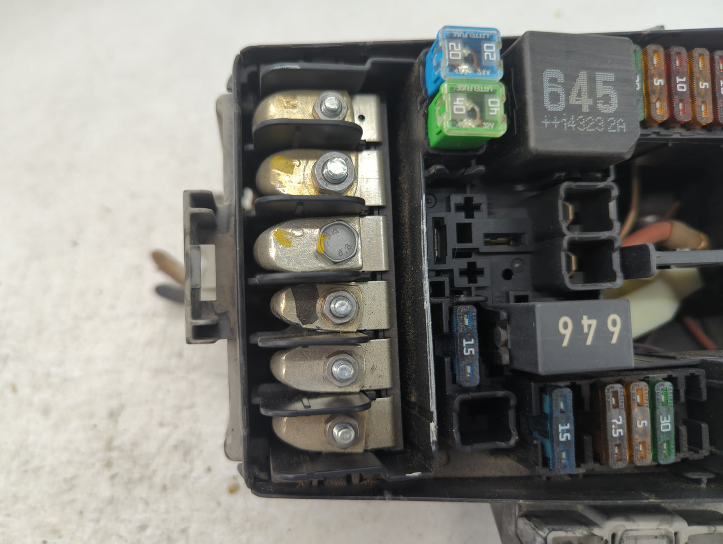 2015-2019 Volkswagen Golf Fusebox Fuse Box Panel Relay Module P/N:5Q0 937 132 A Fits Fits 2015 2016 2017 2018 2019 2020 2021 2022 OEM Used Auto Parts - Oemusedautoparts1.com