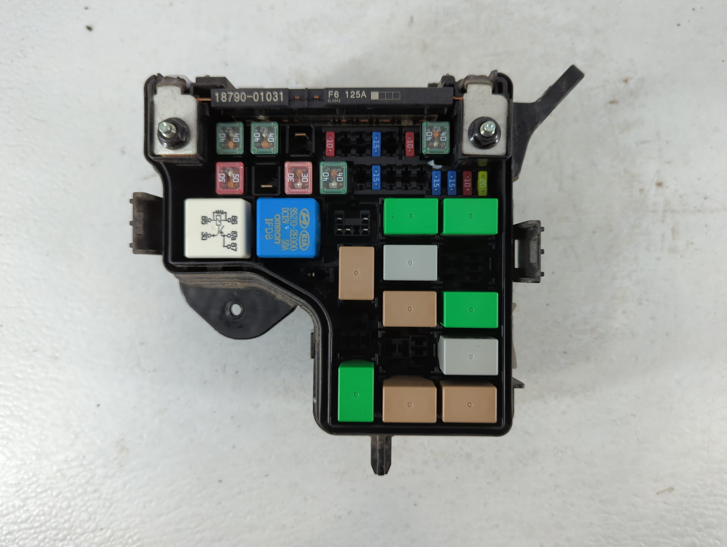 2012-2014 Hyundai Veloster Fusebox Fuse Box Panel Relay Module P/N:91207 2V375 Fits Fits 2012 2013 2014 OEM Used Auto Parts - Oemusedautoparts1.com