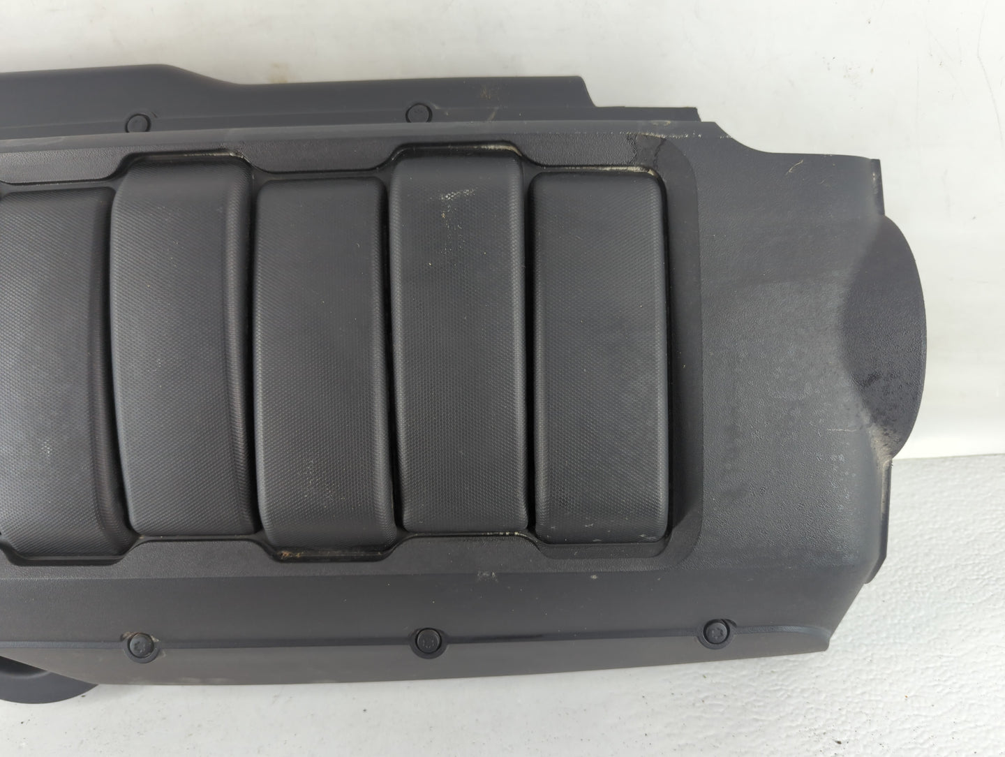 2016 Chevrolet Traverse Engine Cover - Oemusedautoparts1.com