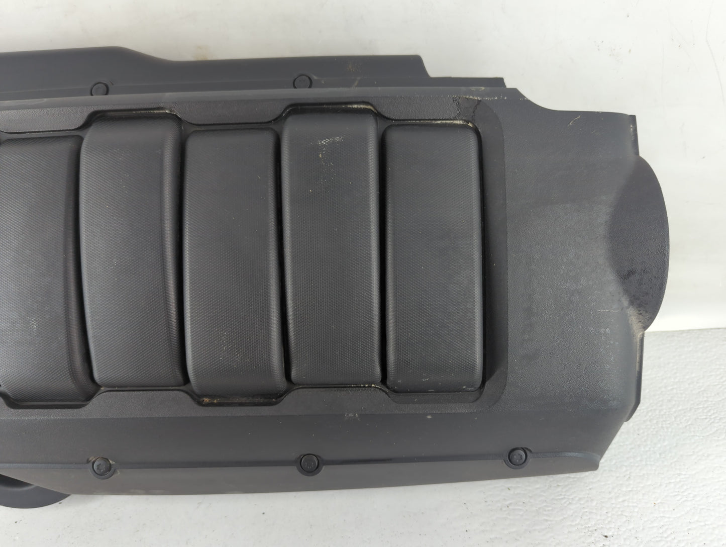 2016 Chevrolet Traverse Engine Cover - Oemusedautoparts1.com