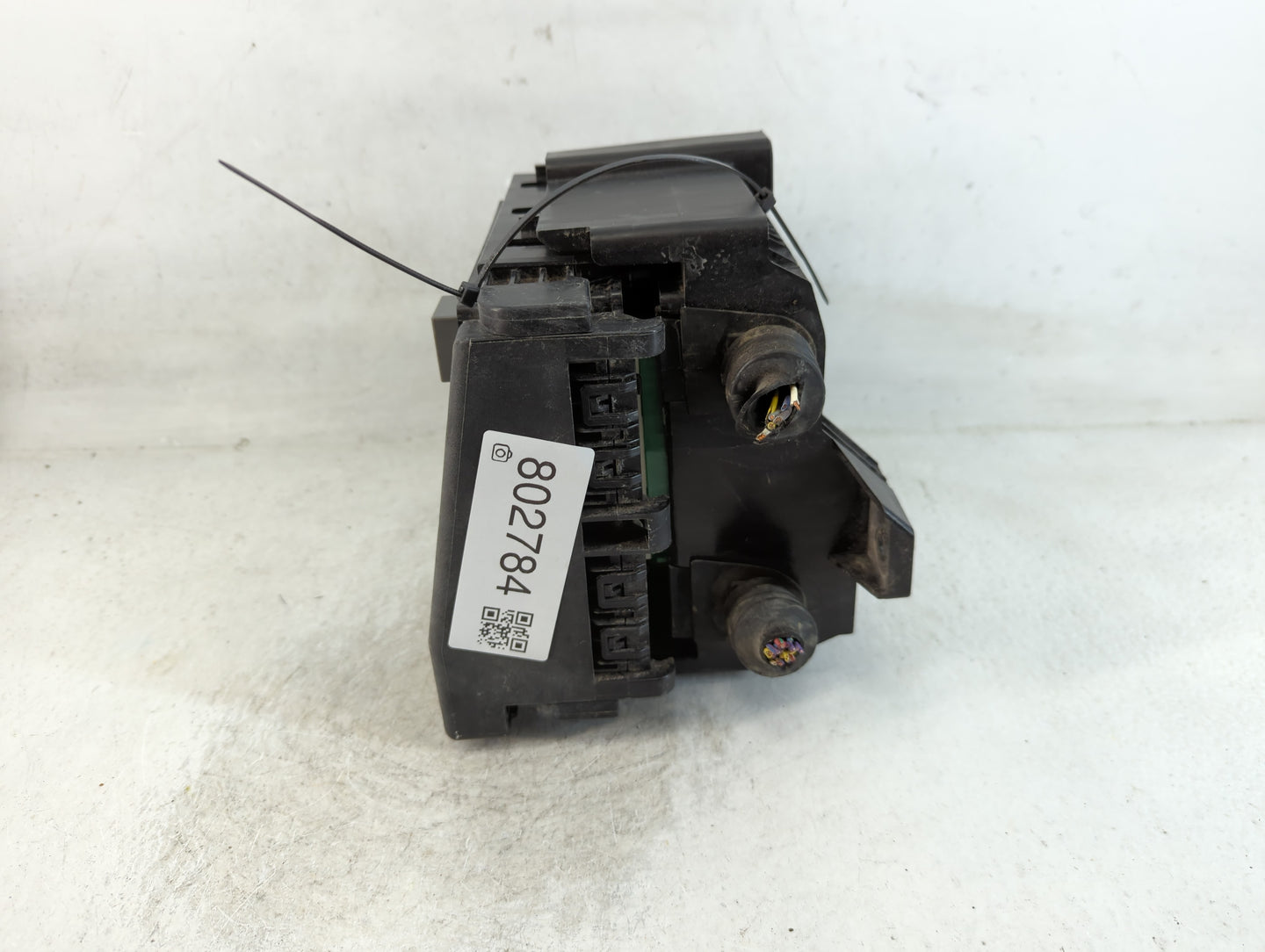 2017-2019 Cadillac Xt5 Fusebox Fuse Box Panel Relay Module P/N:13455283 Fits Fits 2017 2018 2019 OEM Used Auto Parts - Oemusedautoparts1.com