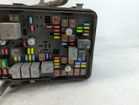 2016-2017 Gmc Terrain Fusebox Fuse Box Panel Relay Module P/N:84080470_01 Fits Fits 2016 2017 OEM Used Auto Parts - Oemusedautoparts1.com