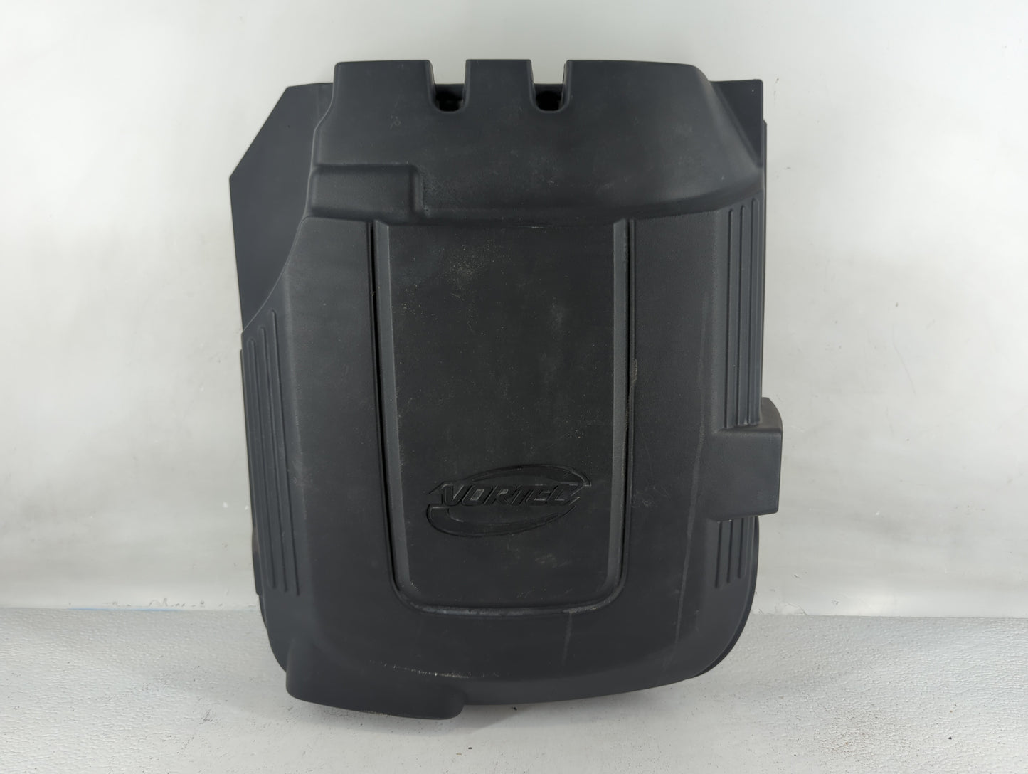 2009 Gmc Sierra 2500 Engine Cover - Oemusedautoparts1.com