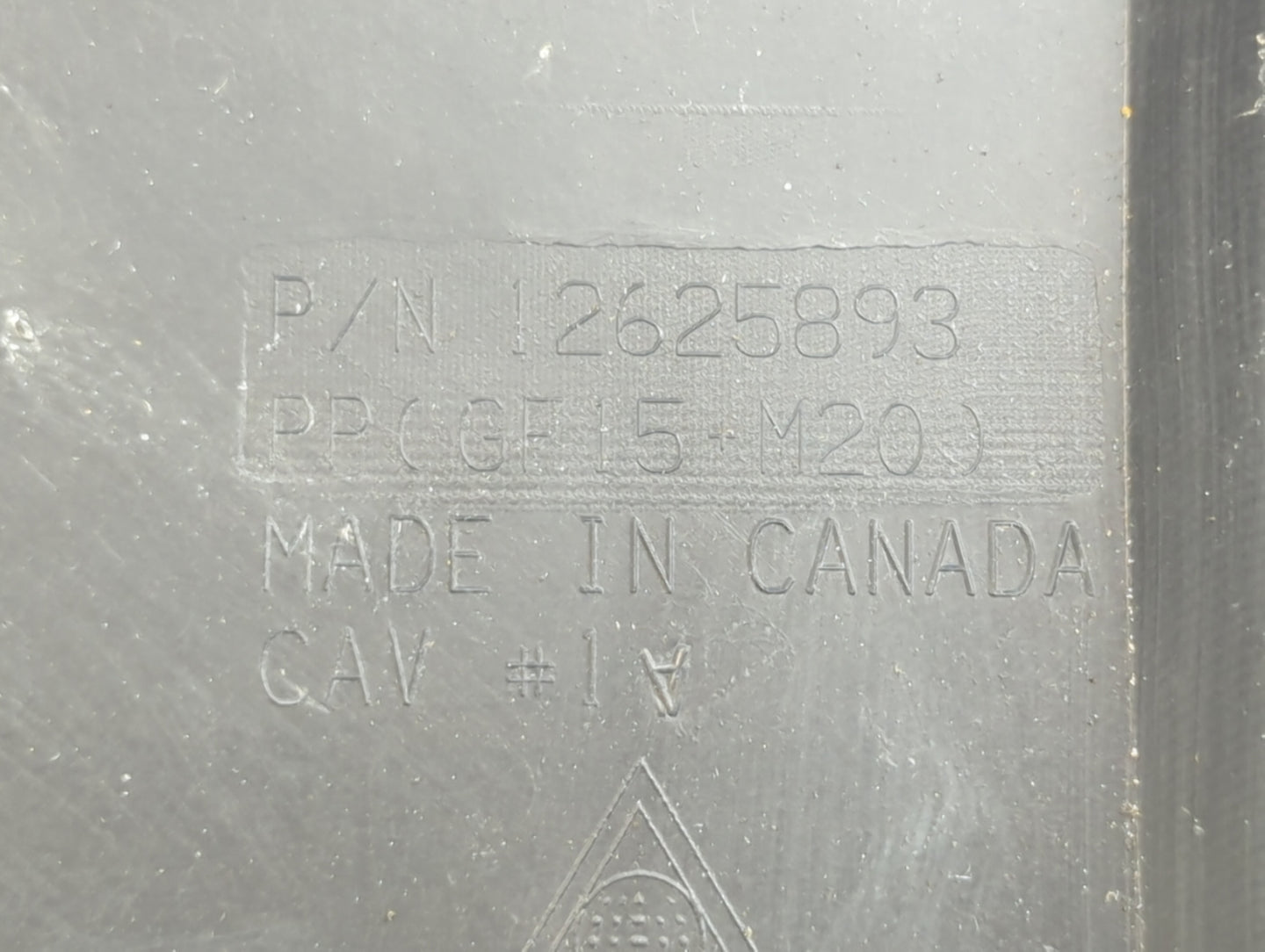 2009 Gmc Sierra 2500 Engine Cover - Oemusedautoparts1.com