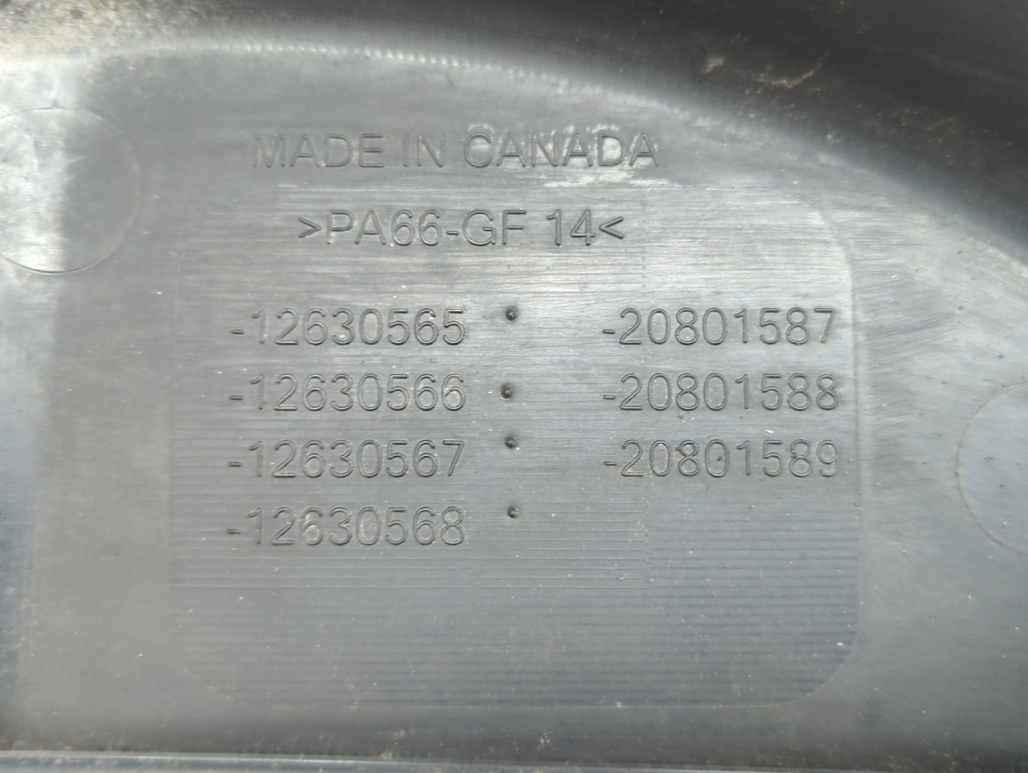 2010 Cadillac Srx Engine Cover - Oemusedautoparts1.com