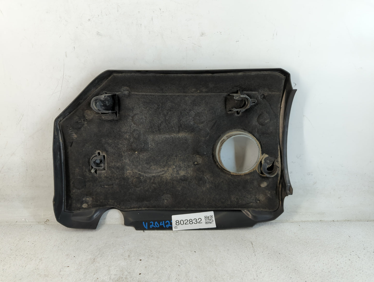 2011 Volkswagen Tiguan Engine Cover - Oemusedautoparts1.com