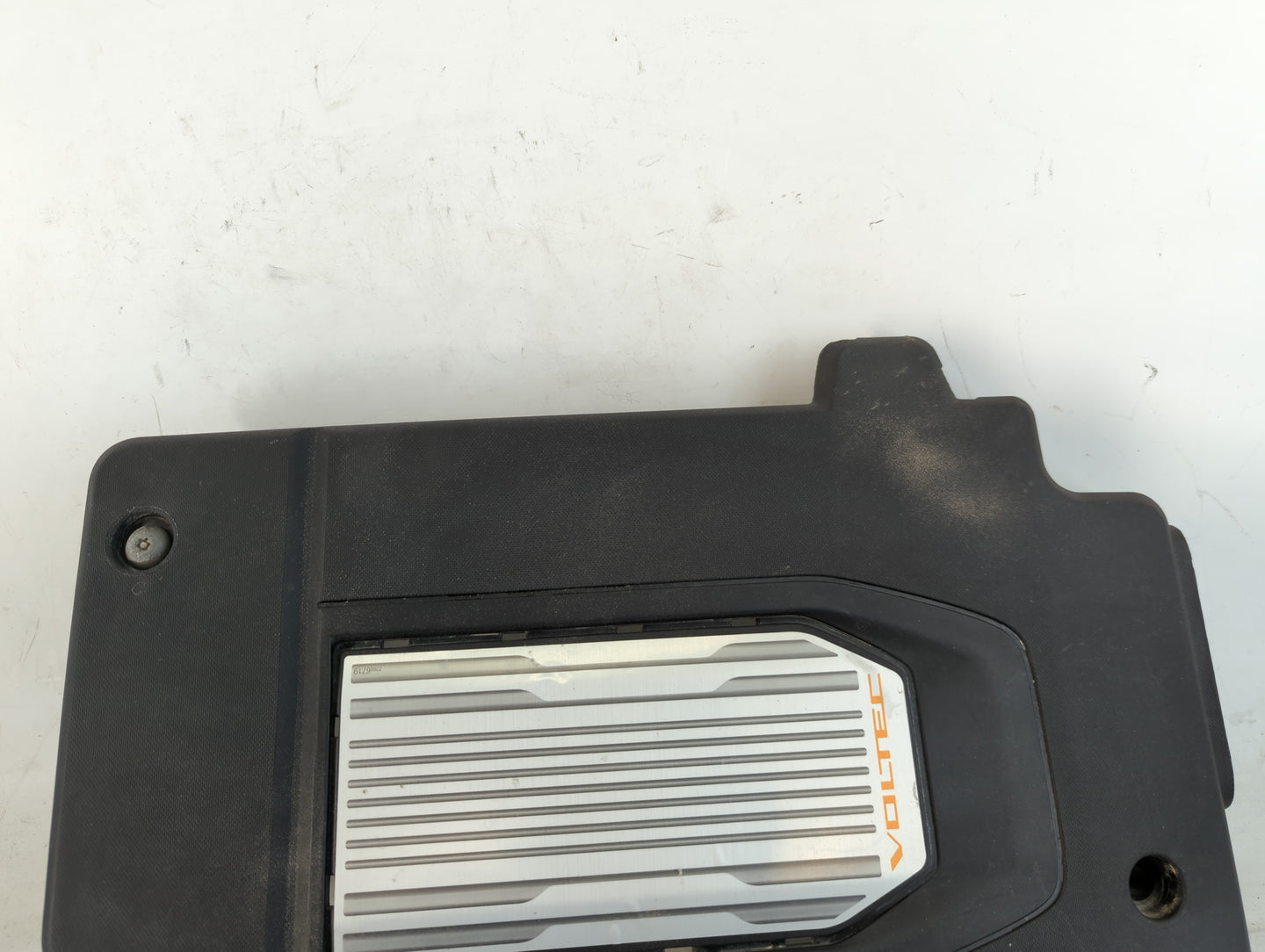 2013 Chevrolet Volt Engine Cover - Oemusedautoparts1.com