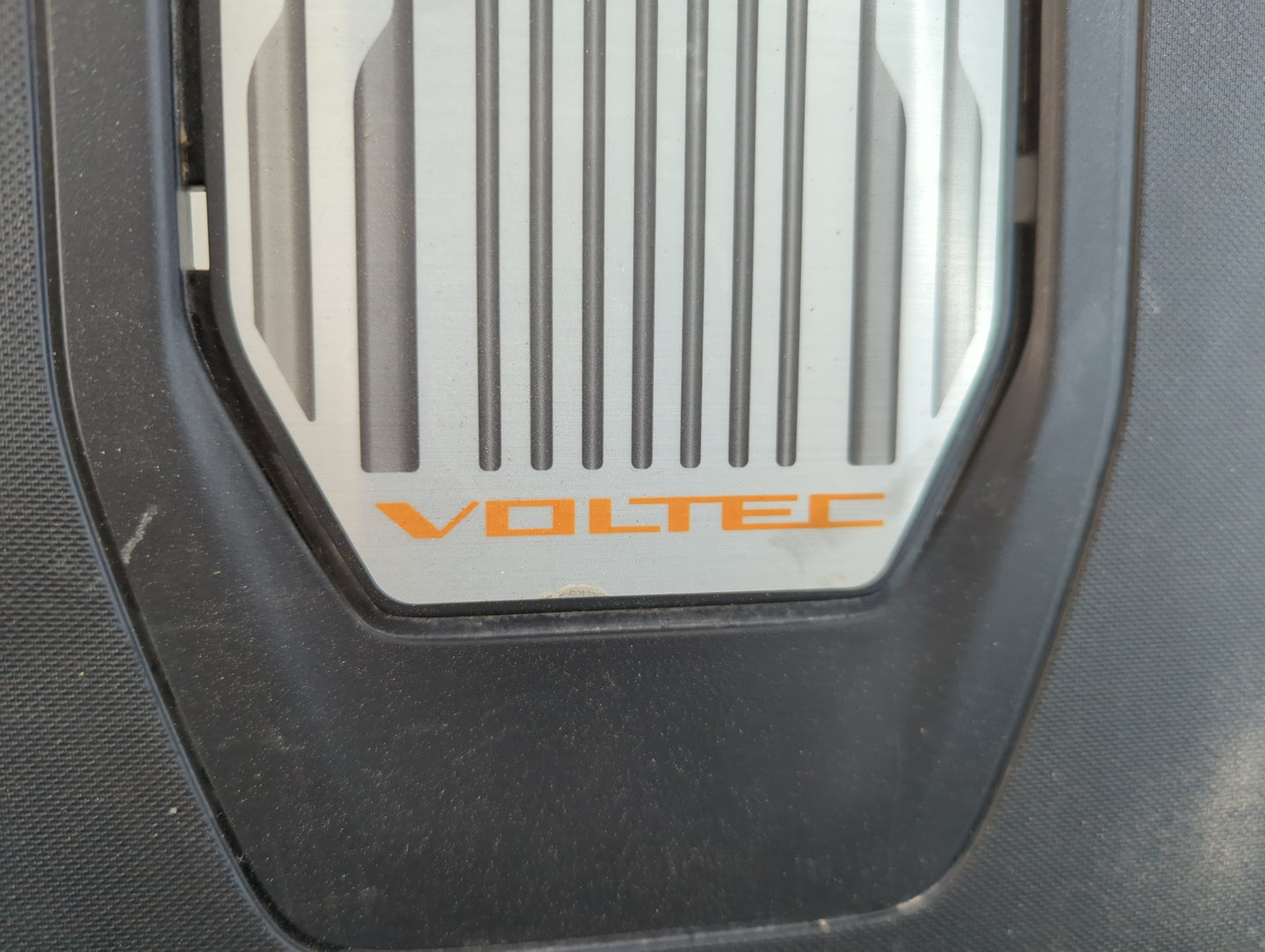 2013 Chevrolet Volt Engine Cover - Oemusedautoparts1.com