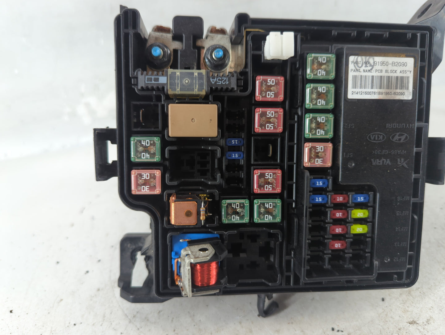 2015 Kia Soul Fusebox Fuse Box Panel Relay Module P/N:91950-B2030 91950-B2050 Fits OEM Used Auto Parts - Oemusedautoparts1.com