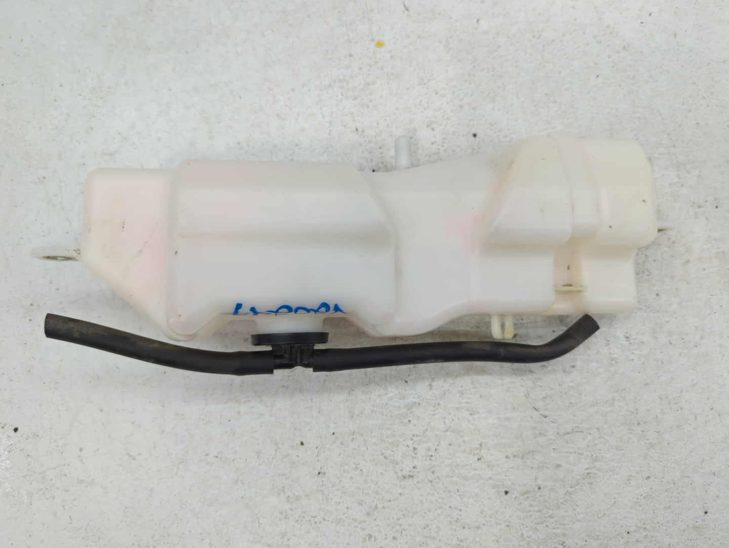 2013-2018 Lexus Es350 Windshield Washer Fluid Reservoir Bottle Oem - Oemusedautoparts1.com
