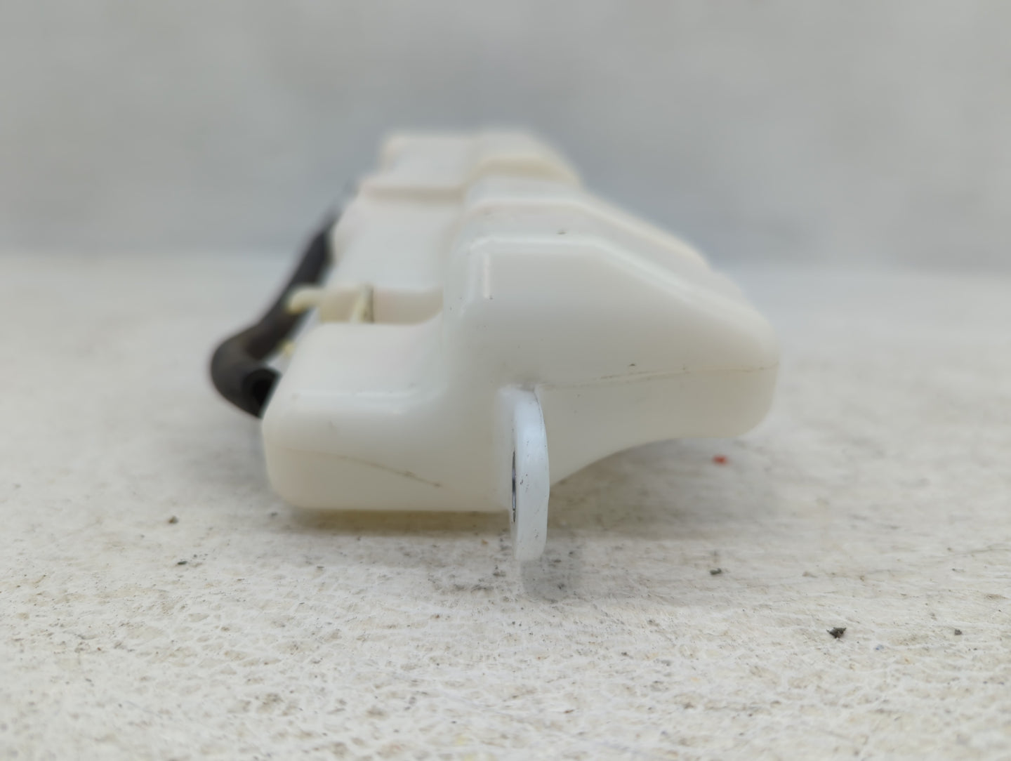 2013-2018 Lexus Es350 Windshield Washer Fluid Reservoir Bottle Oem - Oemusedautoparts1.com