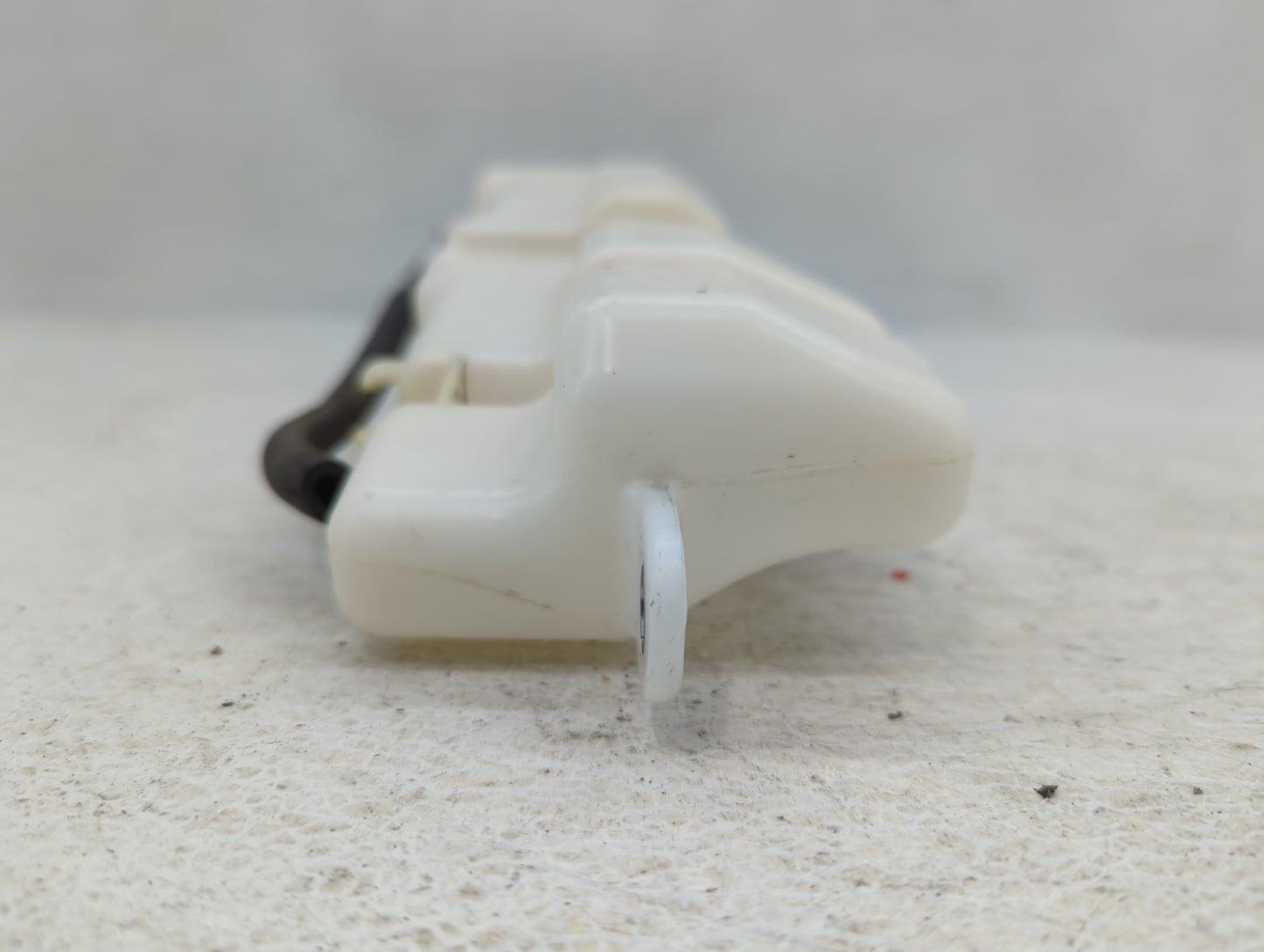 2013-2018 Lexus Es350 Windshield Washer Fluid Reservoir Bottle Oem - Oemusedautoparts1.com