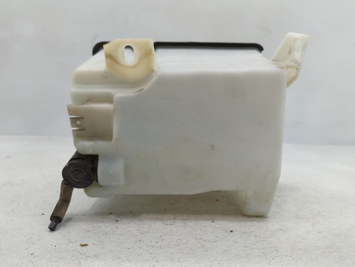 2007-2008 Ford F-150 Windshield Washer Fluid Reservoir Bottle Oem - Oemusedautoparts1.com