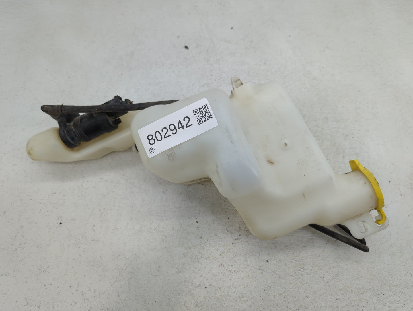 2007-2017 Jeep Patriot Windshield Washer Fluid Reservoir Bottle Oem - Oemusedautoparts1.com