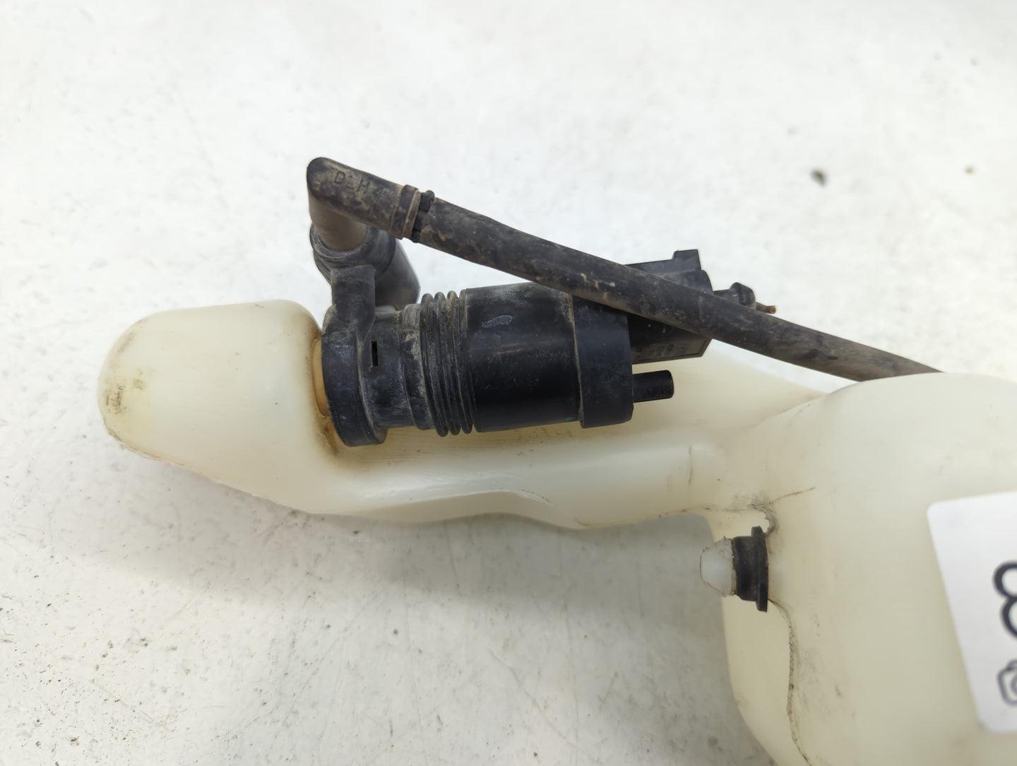 2007-2017 Jeep Patriot Windshield Washer Fluid Reservoir Bottle Oem - Oemusedautoparts1.com