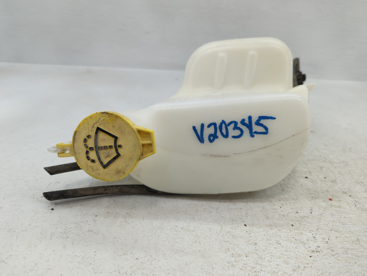 2007-2017 Jeep Patriot Windshield Washer Fluid Reservoir Bottle Oem - Oemusedautoparts1.com