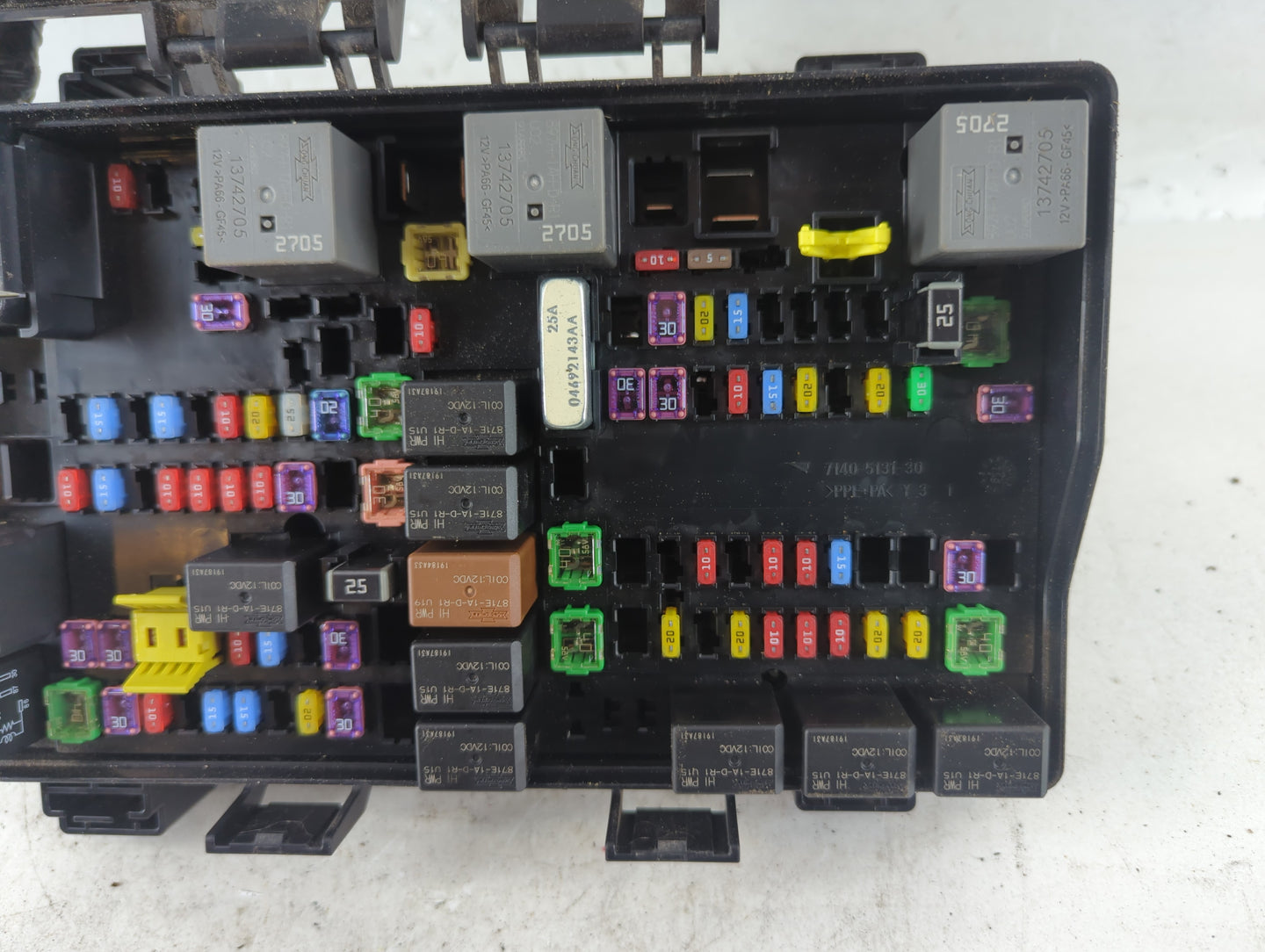 2020 Jeep Grand Cherokee Fusebox Fuse Box Panel Relay Module P/N:P68425203AB A Fits OEM Used Auto Parts - Oemusedautoparts1.com