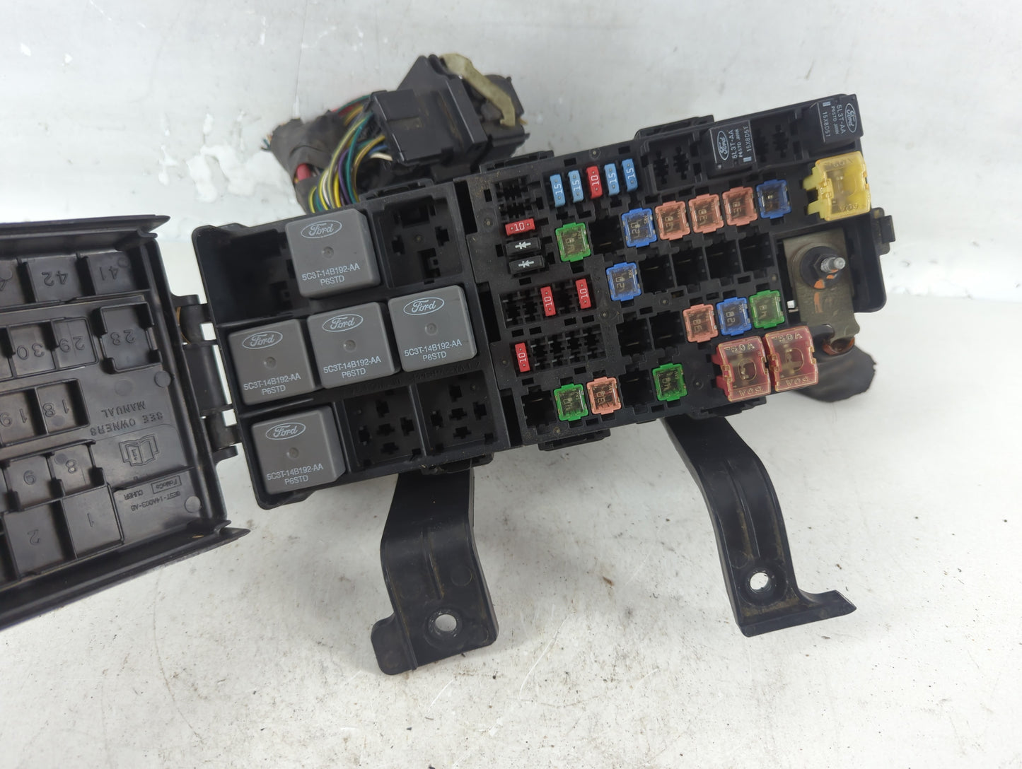 2010-2012 Ford Fusion Fusebox Fuse Box Panel Relay Module P/N:AE5T-14290-E Fits Fits 2010 2011 2012 OEM Used Auto Parts - Oemusedautoparts1.com