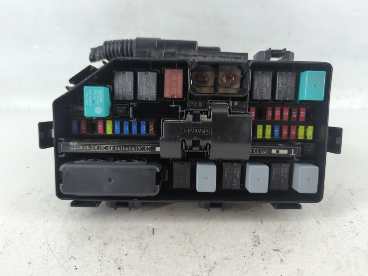 2019-2020 Honda Pilot Fusebox Fuse Box Panel Relay Module P/N:350RD0SHSX TG7 A010 A0 Fits Fits 2019 2020 OEM Used Auto Parts - Oemusedautoparts1.com