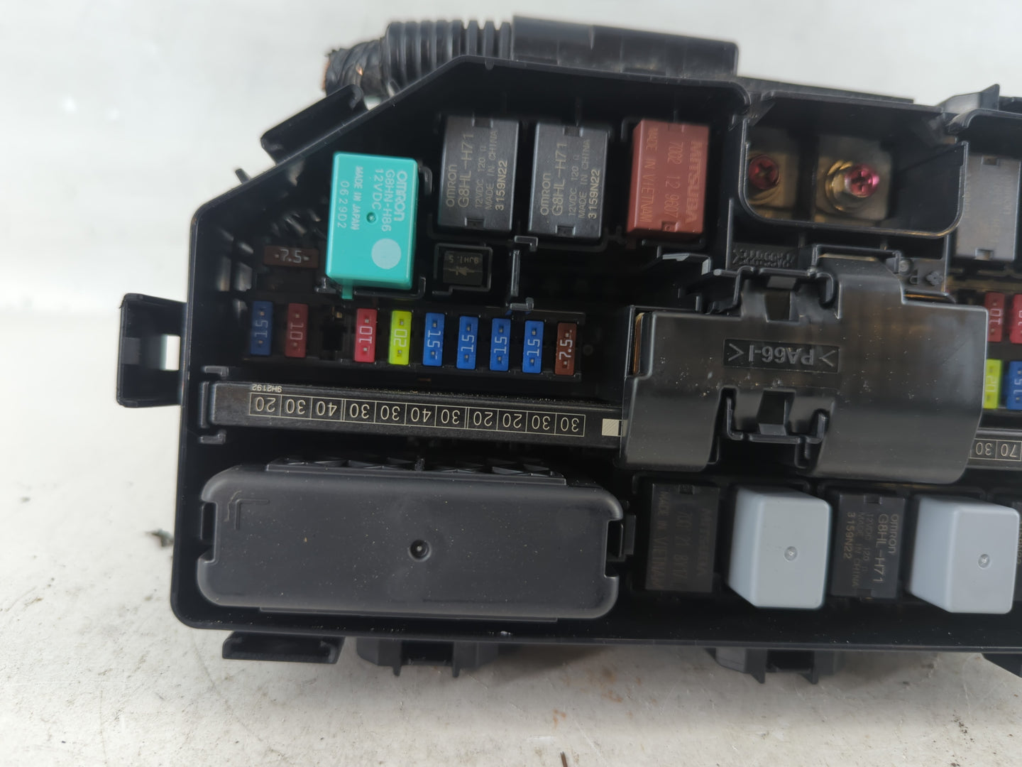 2019-2020 Honda Pilot Fusebox Fuse Box Panel Relay Module P/N:350RD0SHSX TG7 A010 A0 Fits Fits 2019 2020 OEM Used Auto Parts - Oemusedautoparts1.com