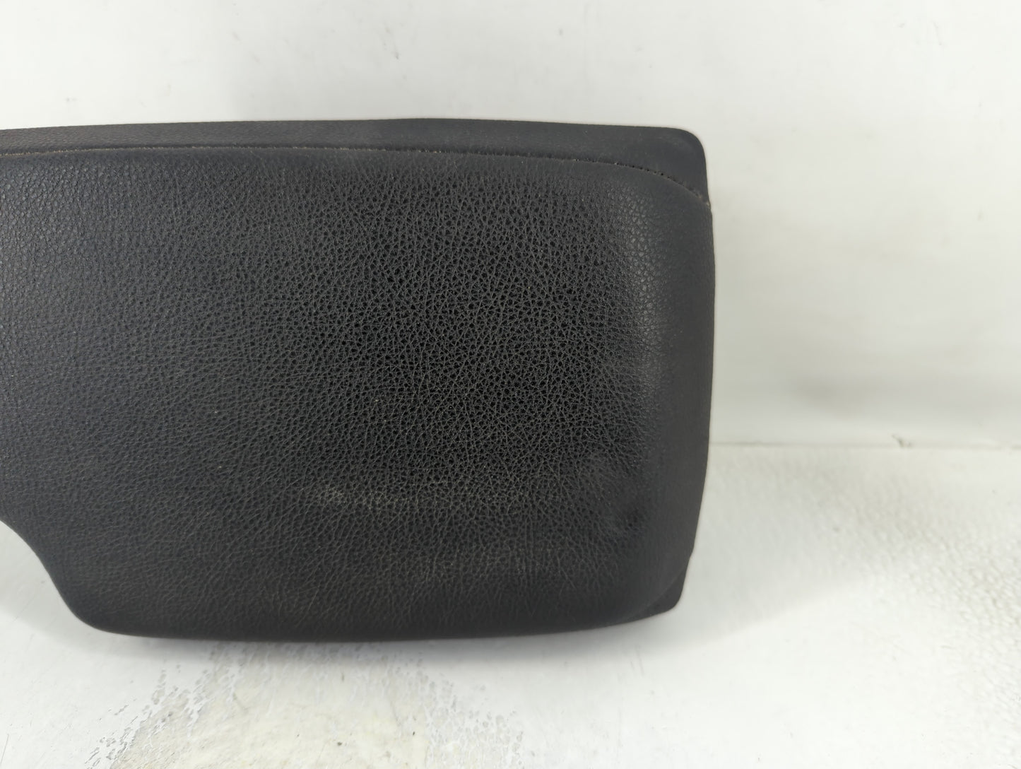 2018 Bmw 320i Center Console Armrest Cover Lid Fits OEM Used Auto Parts - Oemusedautoparts1.com