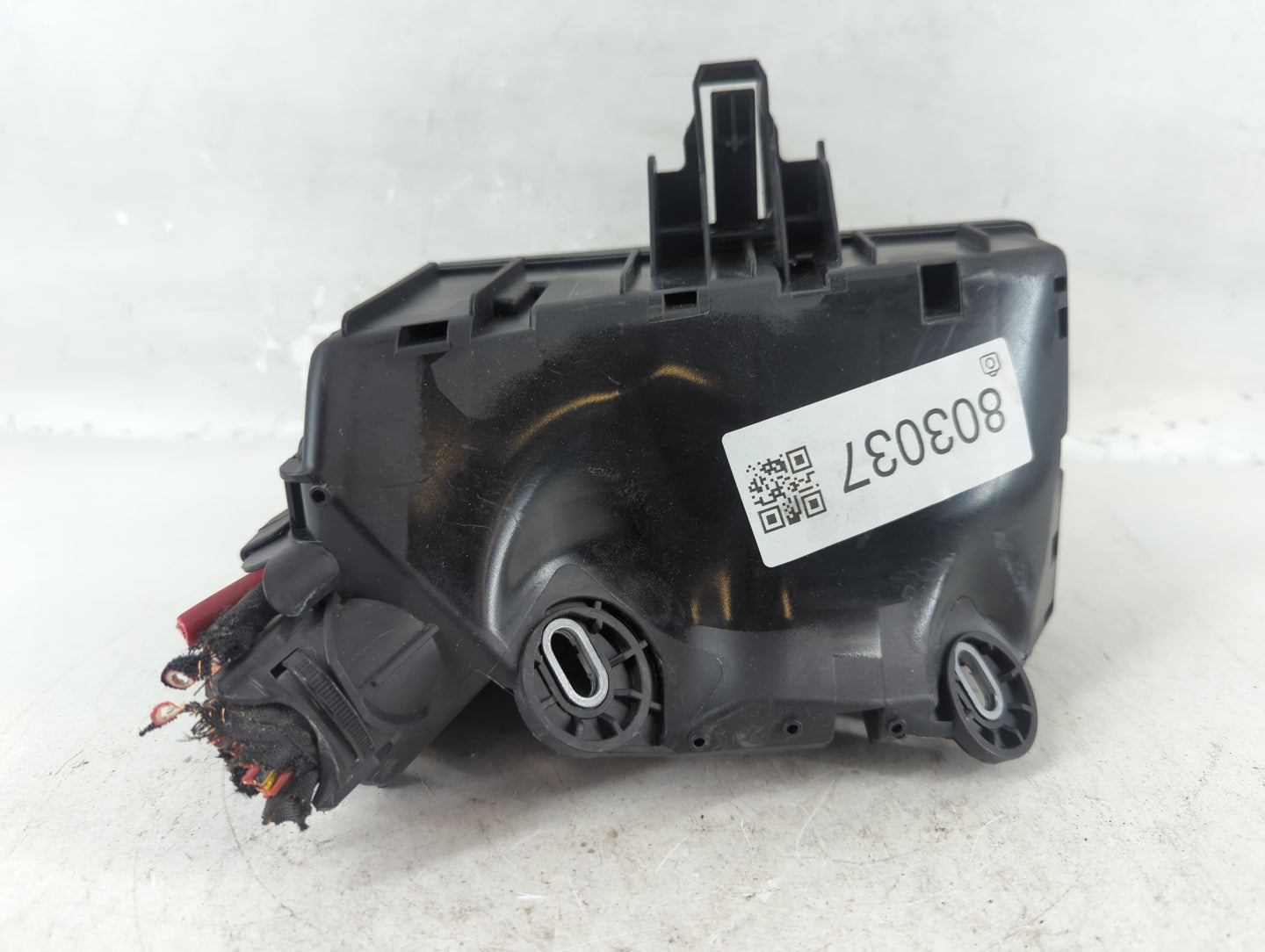 2020-2022 Volkswagen Atlas Fusebox Fuse Box Panel Relay Module P/N:5Q0 907 361 D Fits Fits 2020 2021 2022 OEM Used Auto Parts - Oemusedautoparts1.com