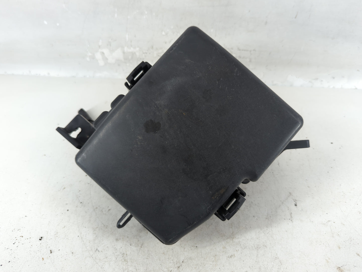 2011-2014 Hyundai Sonata Fusebox Fuse Box Panel Relay Module P/N:91950-3S712 Fits Fits 2011 2012 2013 2014 OEM Used Auto Parts - Oemusedautoparts1.com