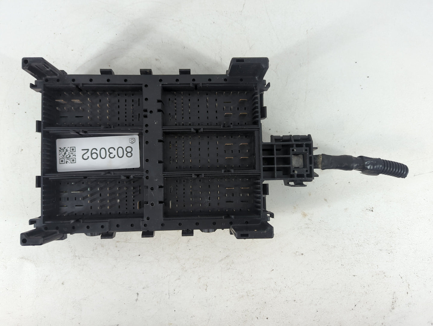 2016 Gmc Yukon Xl Fusebox Fuse Box Panel Relay Module P/N:23418066 Fits Fits 2015 2017 2018 2019 2020 OEM Used Auto Parts - Oemusedautoparts1.com