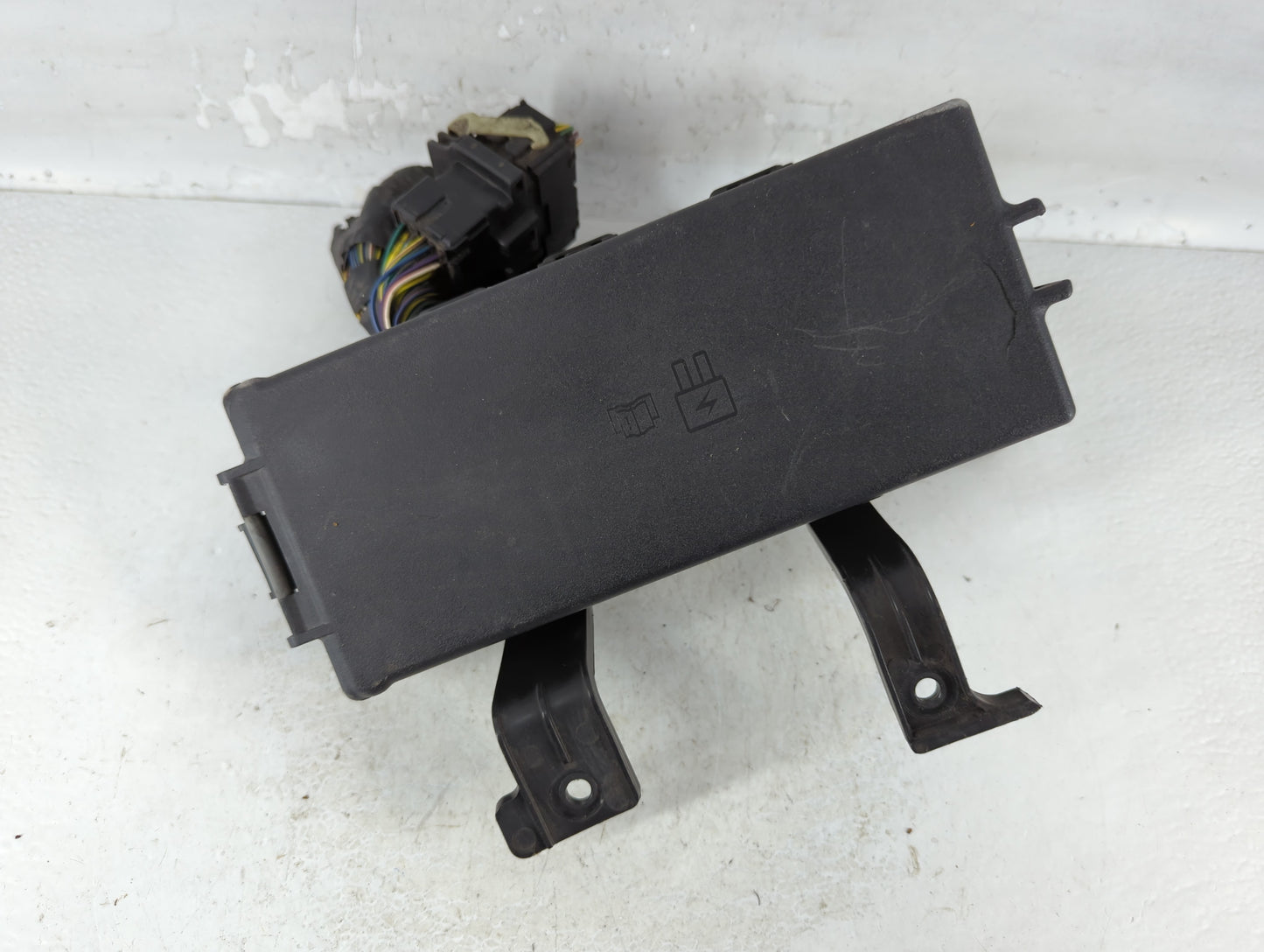 2010-2012 Ford Fusion Fusebox Fuse Box Panel Relay Module P/N:AE5T-14290-F Fits Fits 2010 2011 2012 OEM Used Auto Parts - Oemusedautoparts1.com