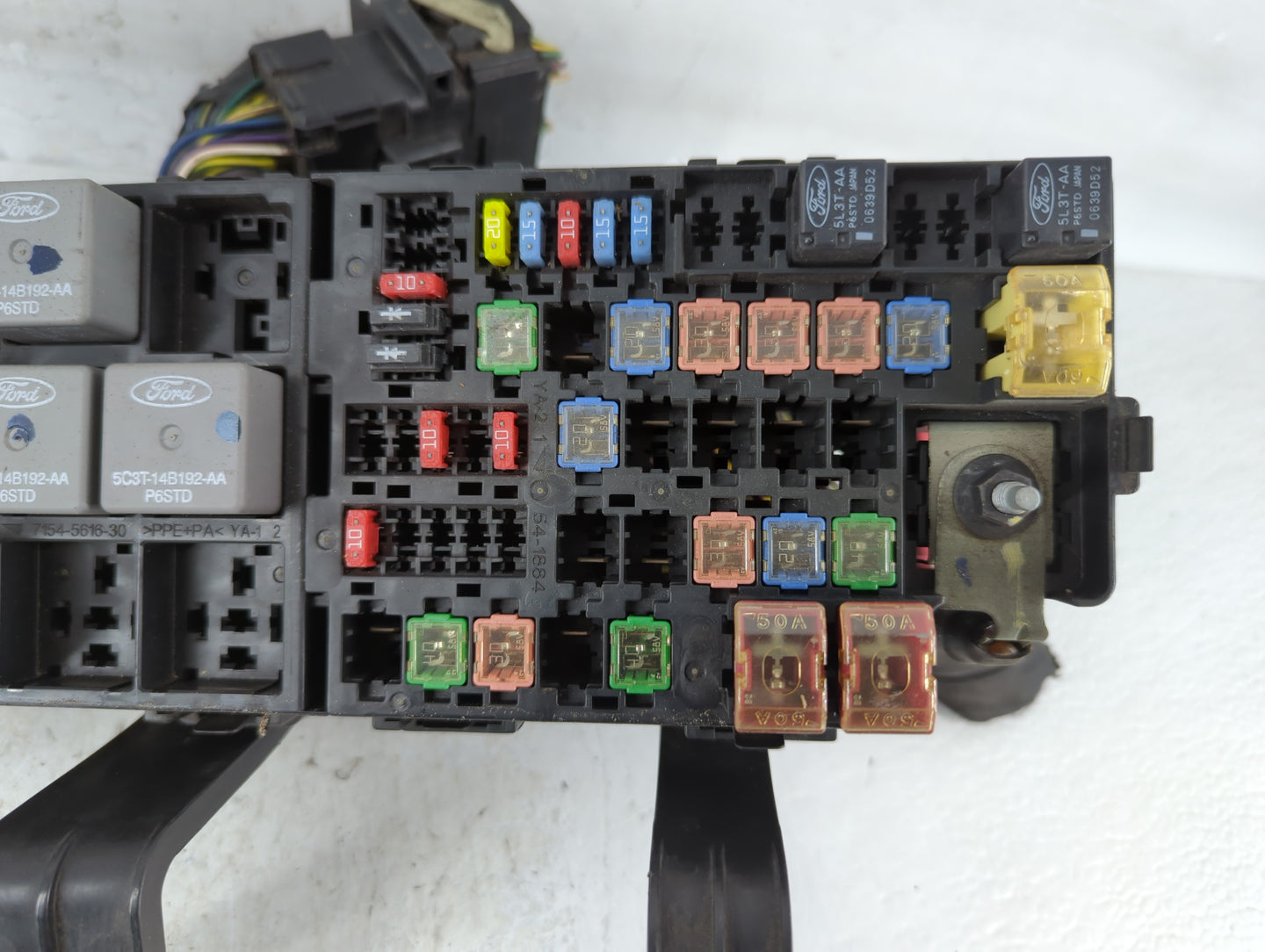 2010-2012 Ford Fusion Fusebox Fuse Box Panel Relay Module P/N:AE5T-14290-F Fits Fits 2010 2011 2012 OEM Used Auto Parts - Oemusedautoparts1.com