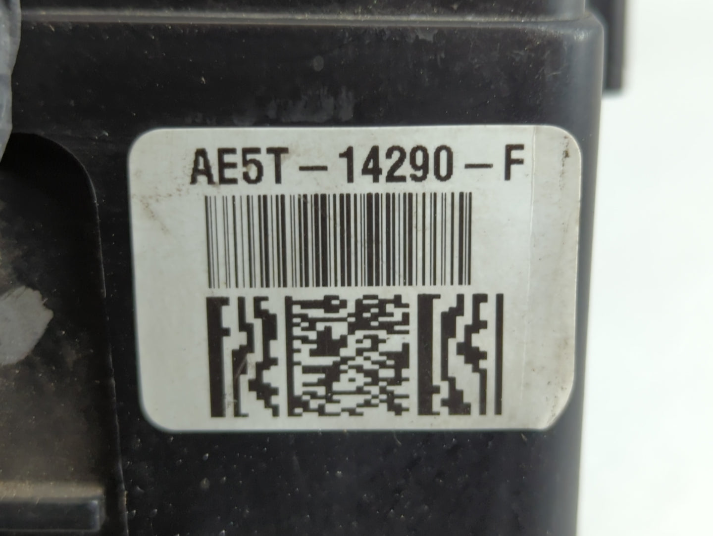 2010-2012 Ford Fusion Fusebox Fuse Box Panel Relay Module P/N:AE5T-14290-F Fits Fits 2010 2011 2012 OEM Used Auto Parts - Oemusedautoparts1.com