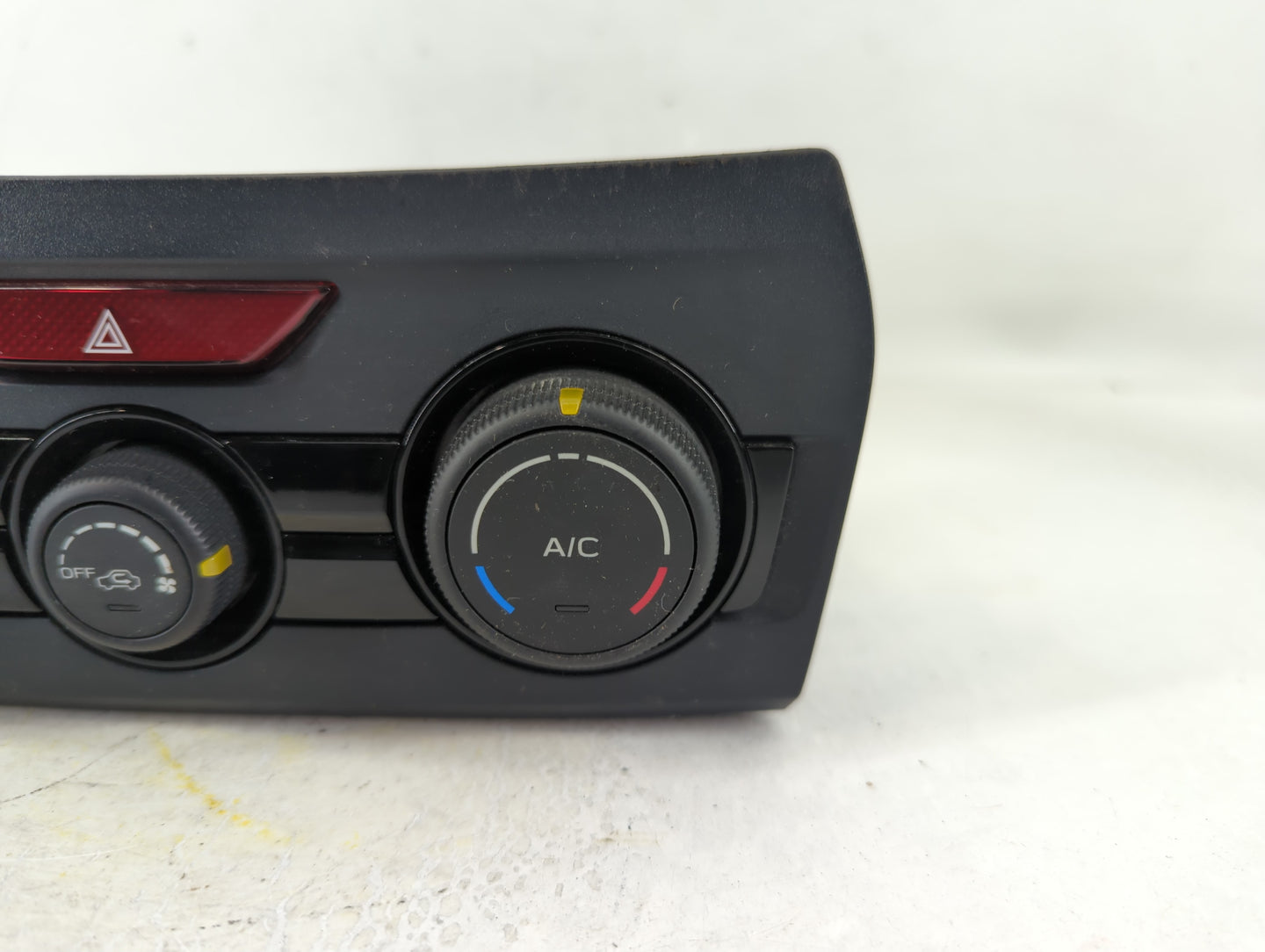 2018 Subaru Xv Climate Control Module Temperature AC/Heater Replacement P/N:016783-1382 72311FL500 Fits OEM Used Auto Parts - Oemusedautoparts1.com