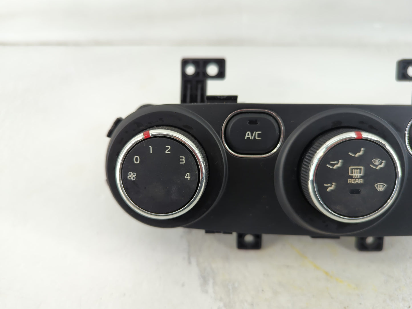 2017-2018 Kia Forte Climate Control Module Temperature AC/Heater Replacement P/N:97250-B0AA0 Fits Fits 2017 2018 OEM Used Auto Parts - Oemusedautoparts1.com