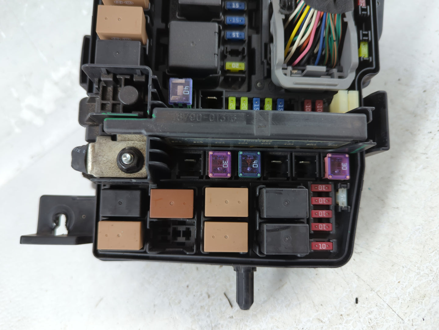 2011-2014 Hyundai Sonata Fusebox Fuse Box Panel Relay Module P/N:91950-3S710 Fits Fits 2011 2012 2013 2014 OEM Used Auto Parts - Oemusedautoparts1.com