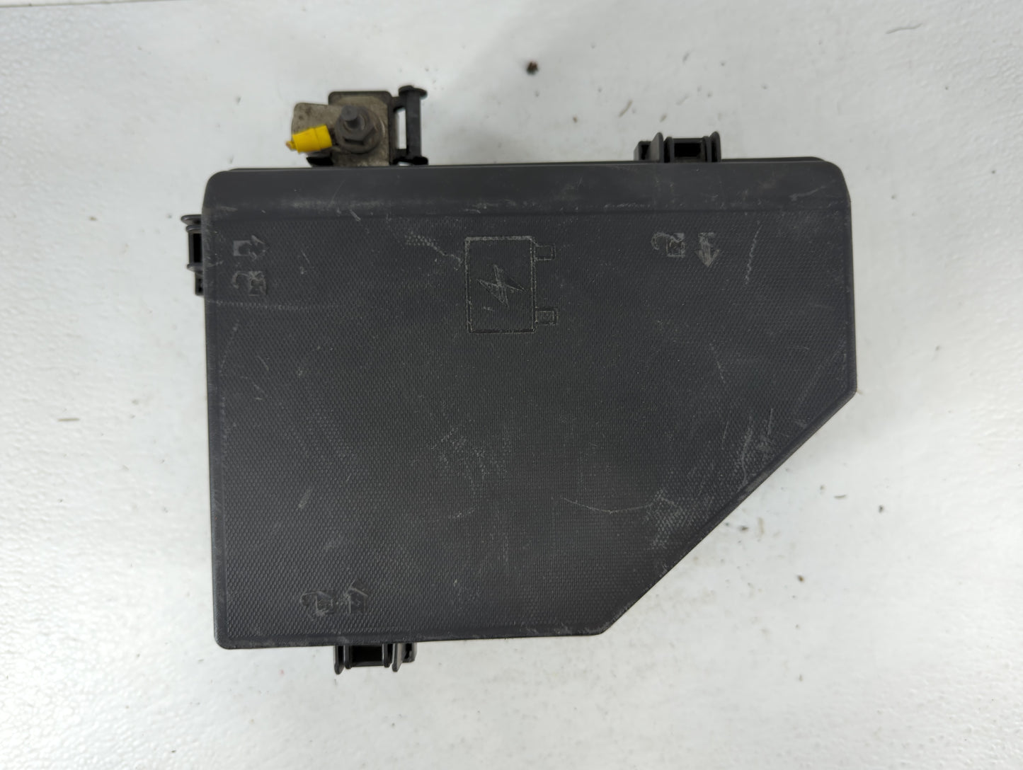 2008 Cadillac Srx Fusebox Fuse Box Panel Relay Module P/N:25822671 Fits OEM Used Auto Parts - Oemusedautoparts1.com