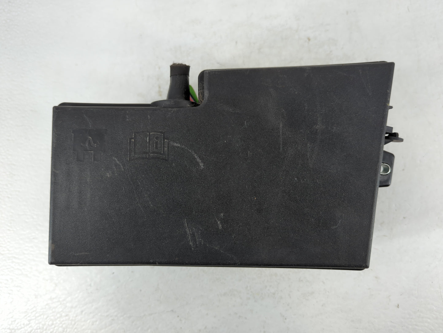 2017 Ford Escape Fusebox Fuse Box Panel Relay Module P/N:E02345500 AV6T-14A067-AD Fits OEM Used Auto Parts - Oemusedautoparts1.com