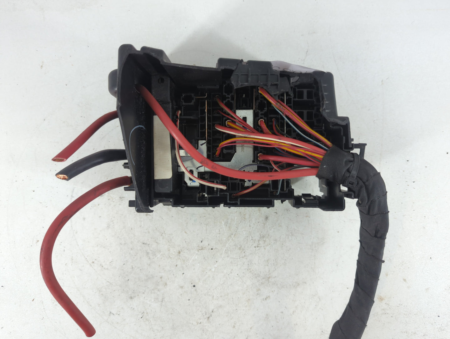 2010-2014 Volkswagen Jetta Fusebox Fuse Box Panel Relay Module Fits Fits 2010 2011 2012 2013 2014 2015 2016 2017 2018 2019 2020 OEM Used Auto Parts - Oemusedautoparts1.com