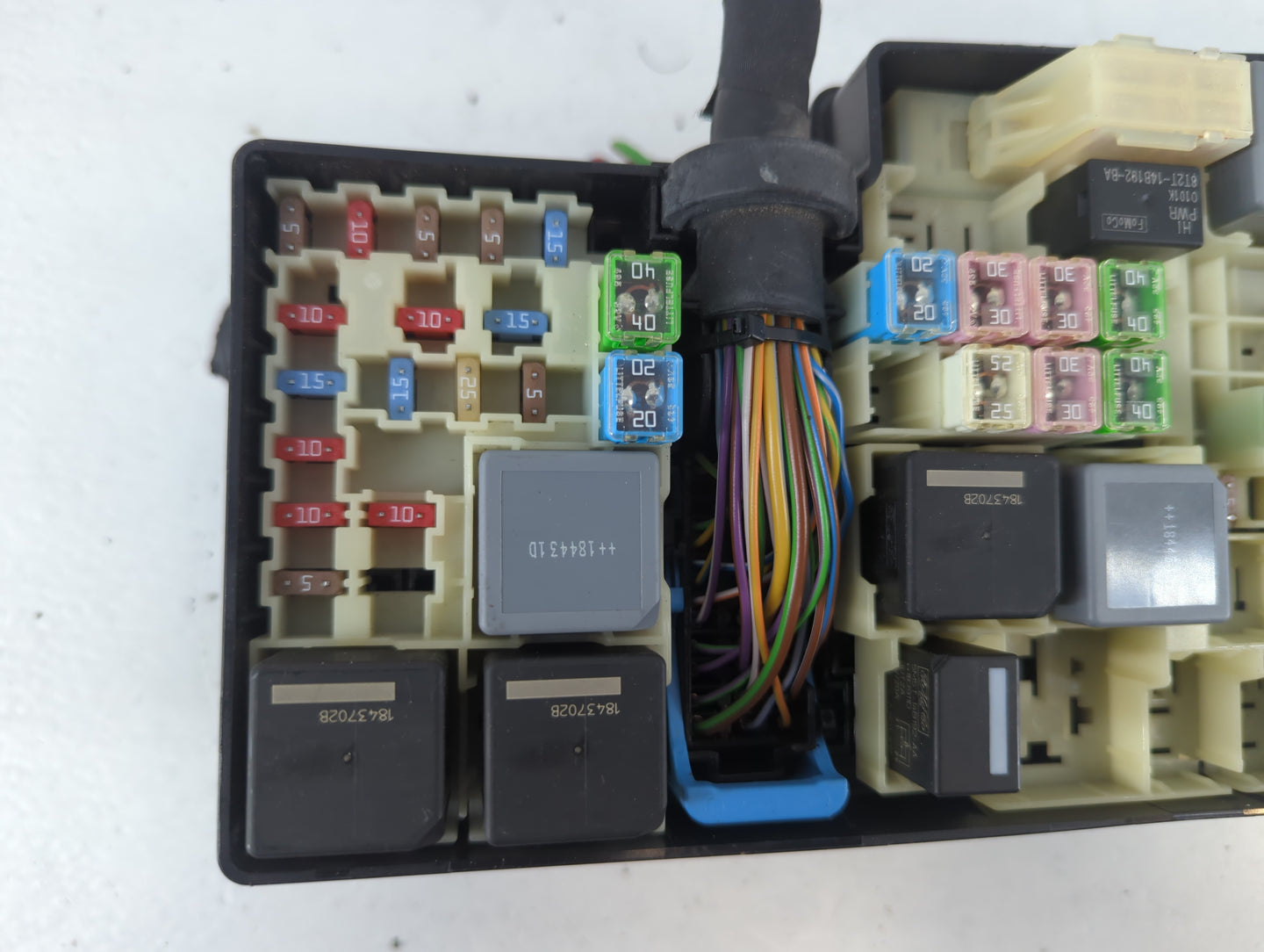 2019 Ford Escape Fusebox Fuse Box Panel Relay Module P/N:AV6T-14A067-AB E02345500 Fits OEM Used Auto Parts - Oemusedautoparts1.com